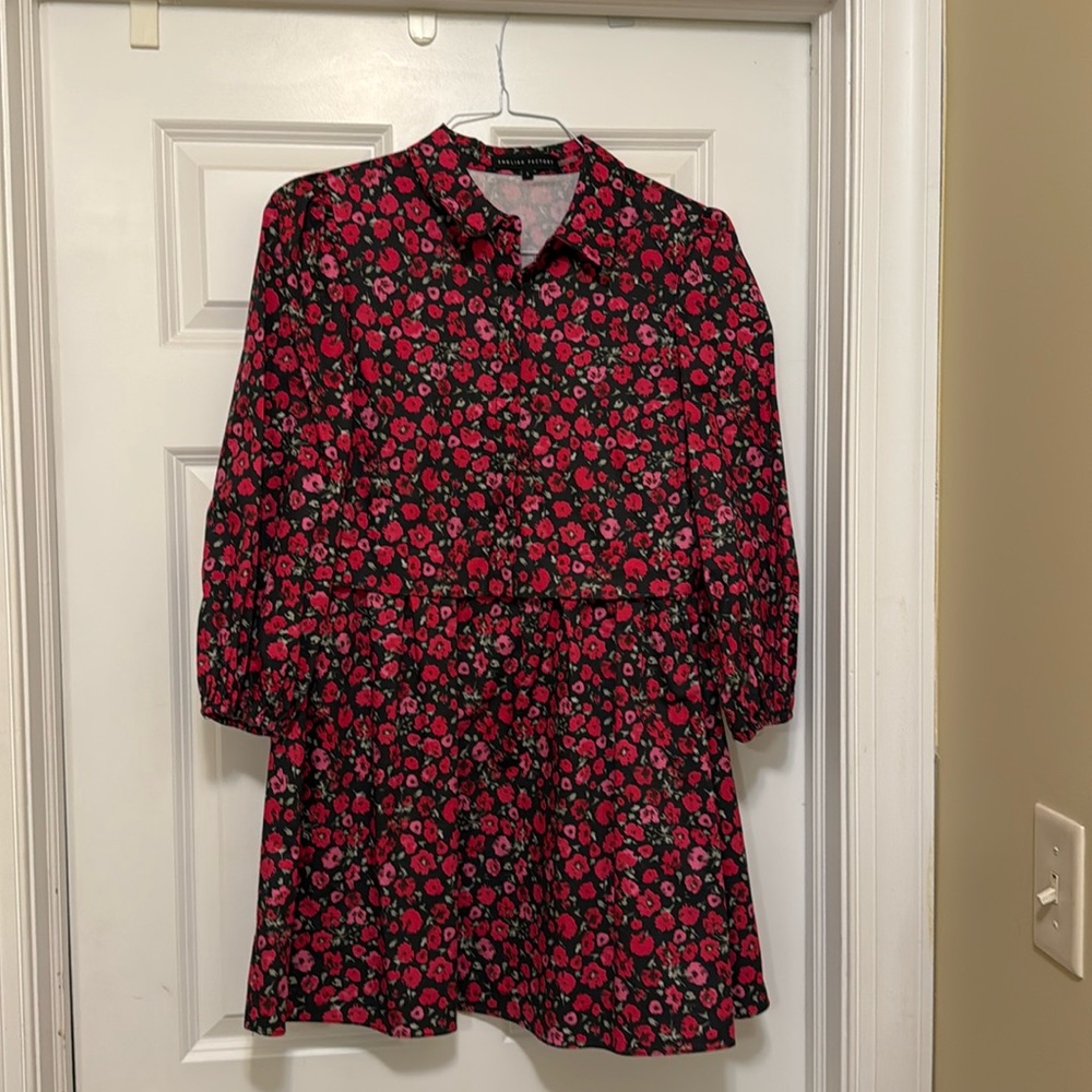 Pink and black floral mini dress size Small
English Factory buttons down front